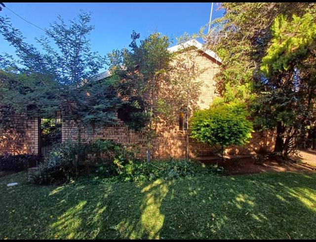 3 BEDROOM HOUSE FOR SALE IN MOUNTAIN VIEW